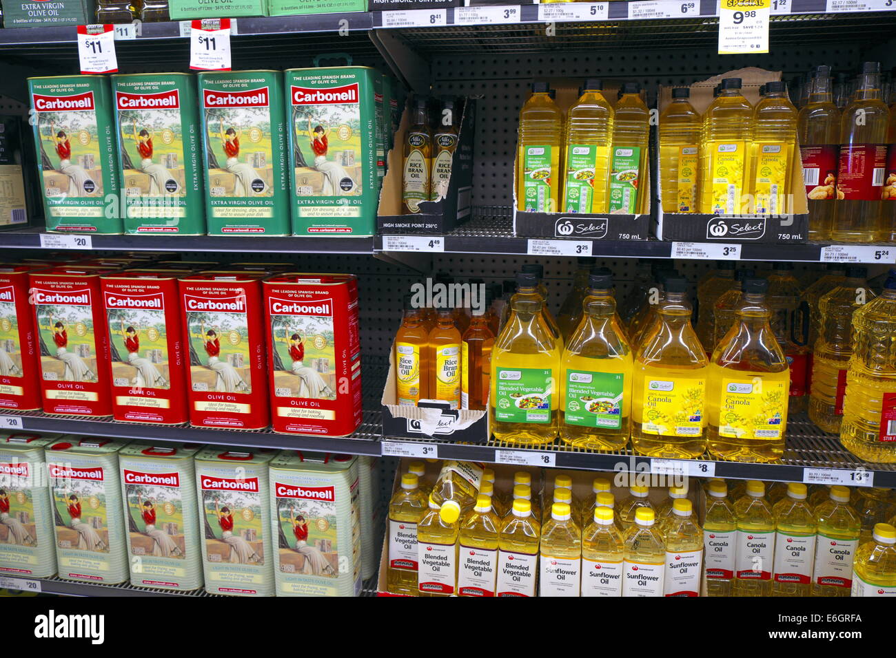 Olive oil store shelf hires stock photography and images Alamy