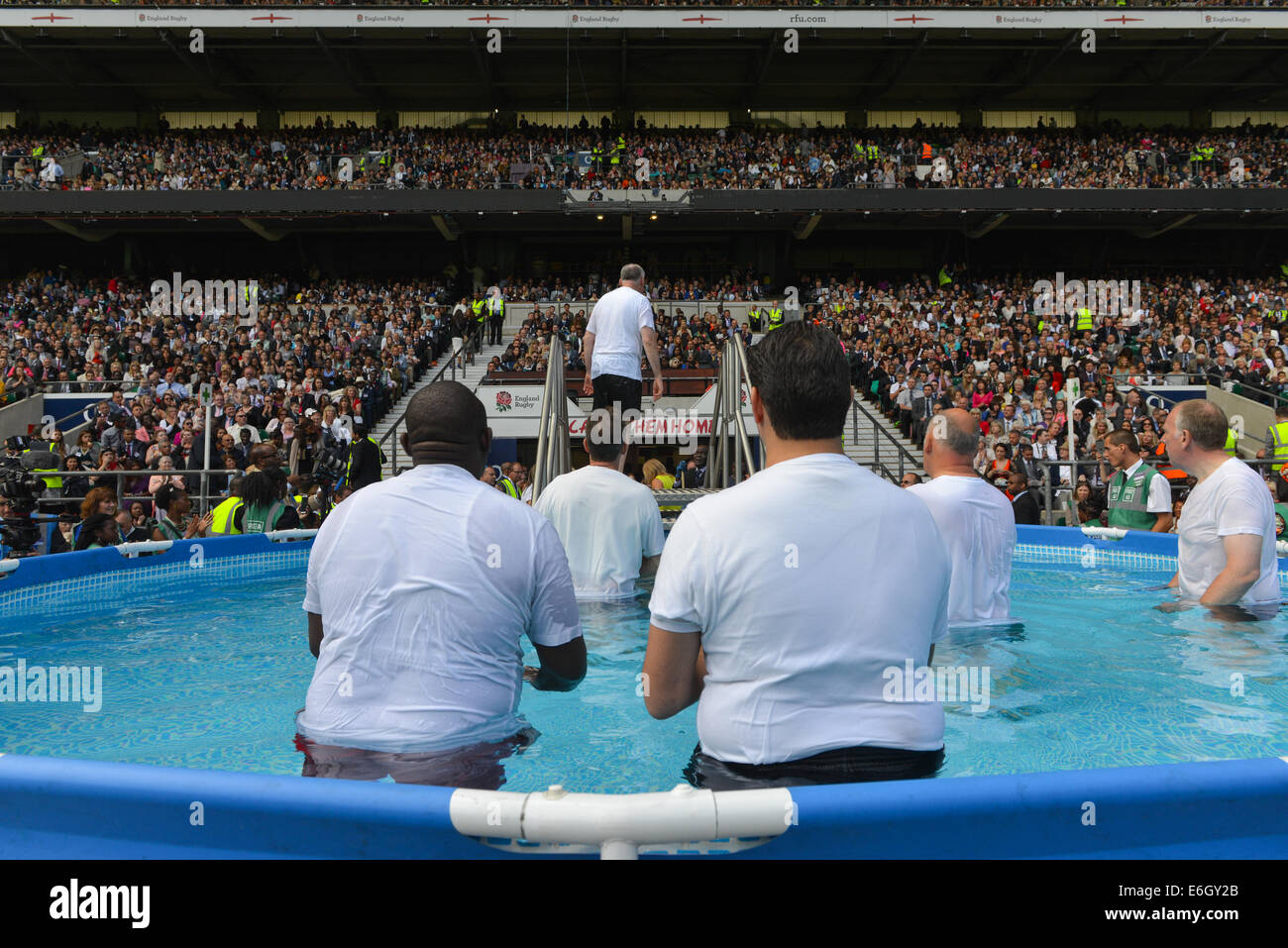 Baptism pool hires stock photography and images Alamy