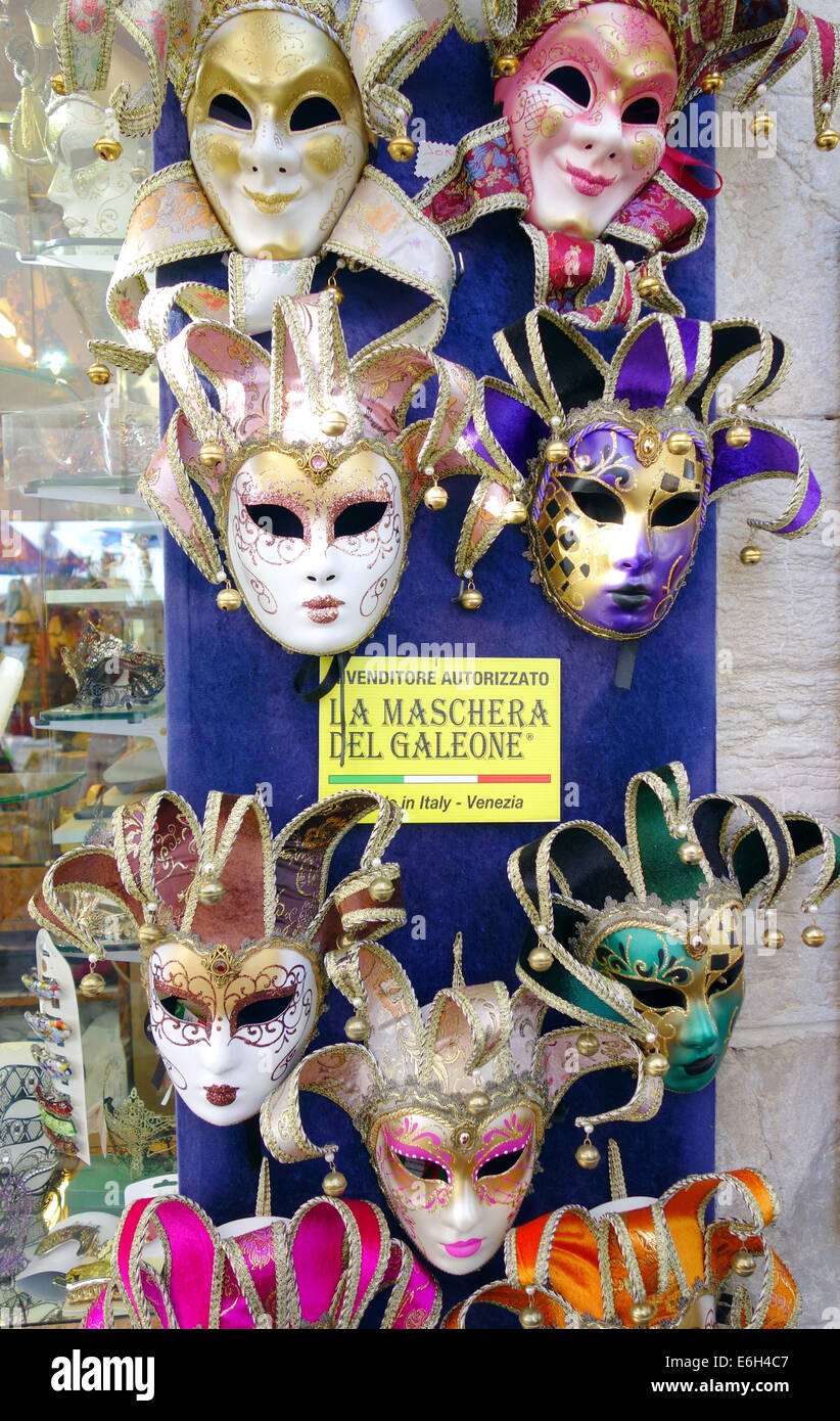 Venetian masks on sale in Venice, Italy Stock Photo - Alamy