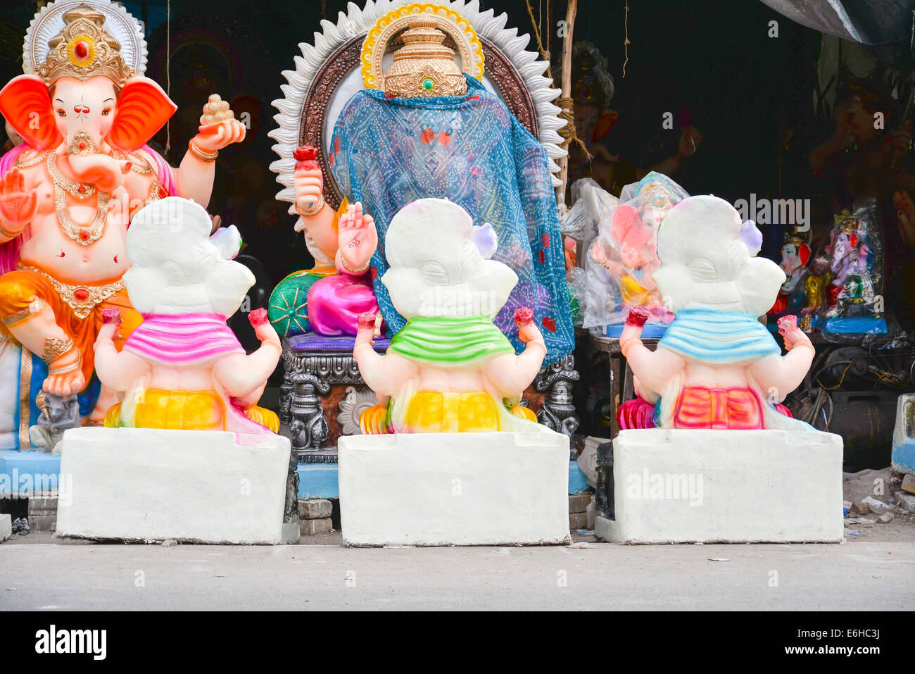 Ahmedabad, Gujarat, India, 24th Aug, 2014. Lord Ganesh idols ready to sell in gulbai tekra, Gulbai tekra is the single largest supplier of Ganesha idols in Ahmedabad, Gujarat India. Credit:  Nisarg Lakhmani/Alamy Live News Stock Photo
