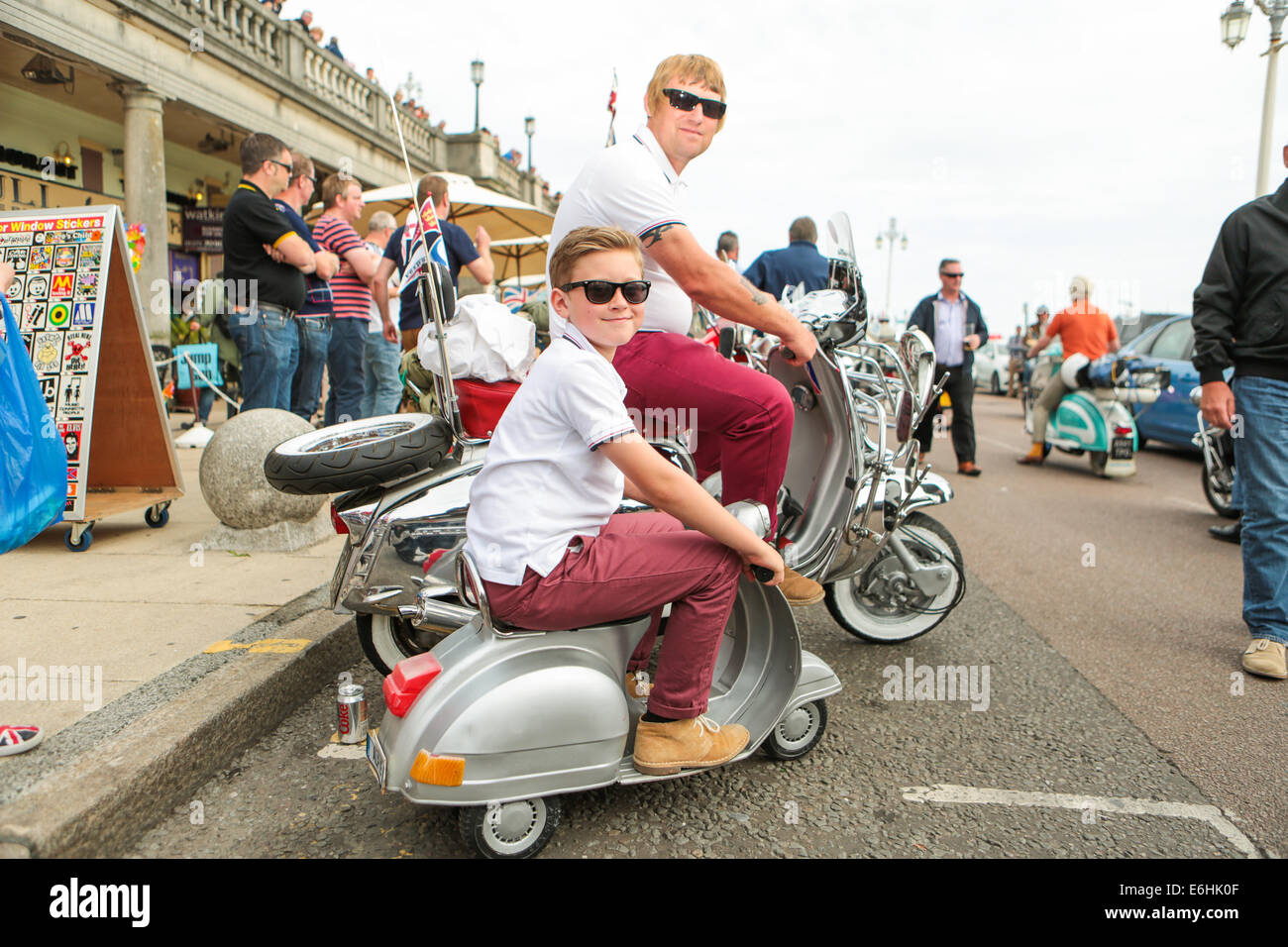 Mod All Weekender, Brighton 2014, Madeira Drive, Brighton, East Sussex, UK  . This is a gathering of British Mod culture annual event on the south coast of England with the classic scooter as the chosen mode of transport. Participants in the scooter run to Beachy Head on Sunday afternoon. 24th August 2014 Stock Photo