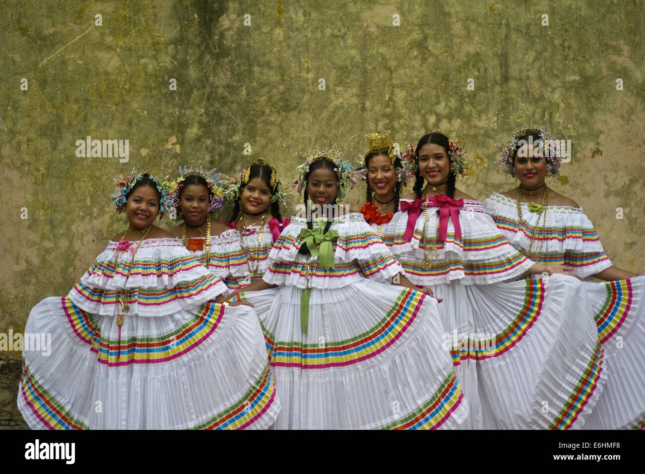Panama pollera hi-res stock photography and images - Page 2 - Alamy