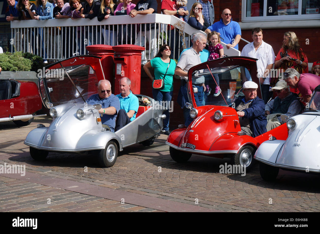 Ormskirk, Lancashire, UK. 24th August, 2014. A vast array of vintage and classic motor vehicles were on display in Ormskirk Town Centre . It was all part of the 3rd Ormskirk Motor Fest on Sunday, 24 August, 2014. Credit:  Pak Hung Chan/Alamy Live News Stock Photo