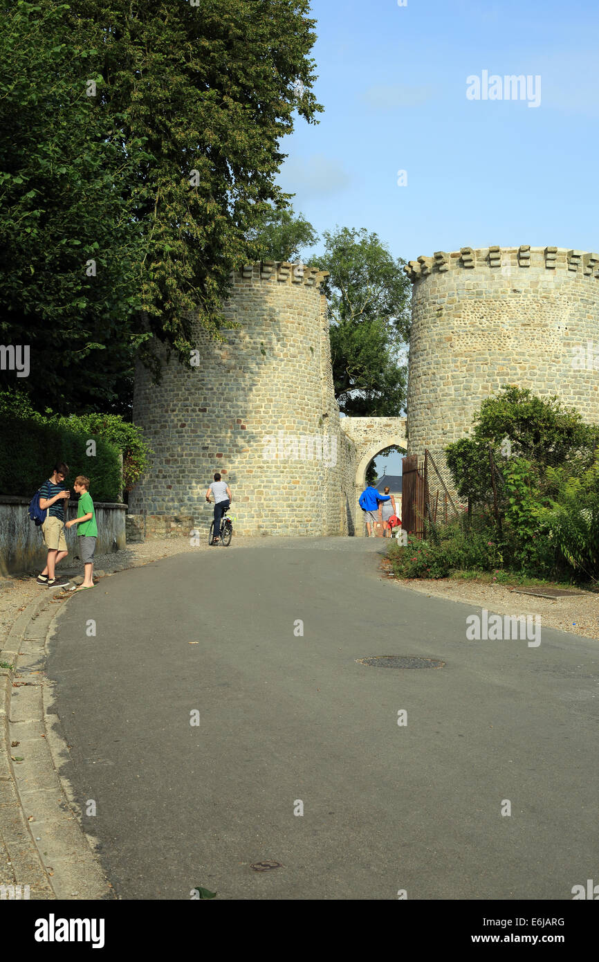 Porte Guillaume tower on Port Haut (also known as Porte Jeanne d'Arc