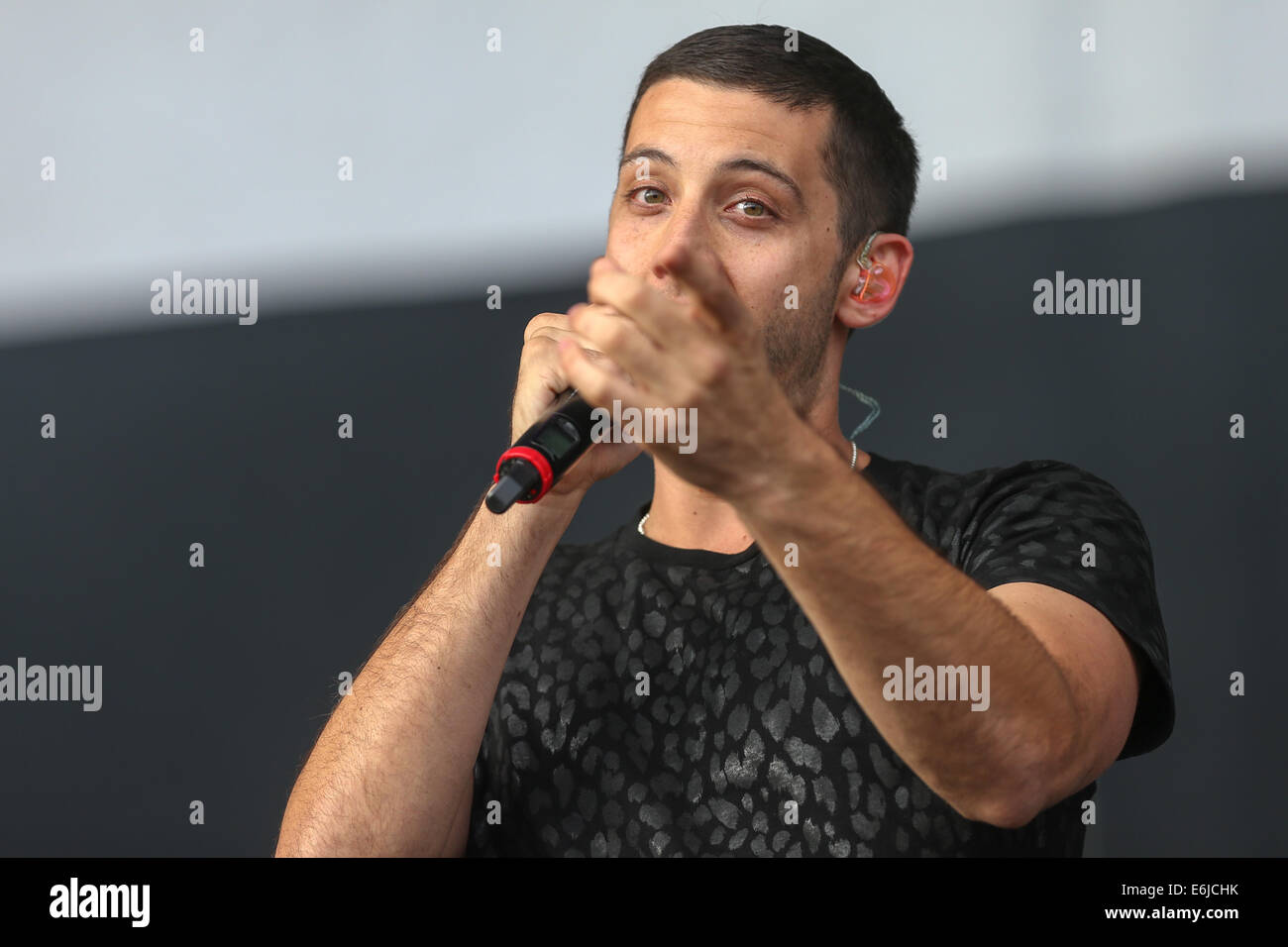 Example singer hires stock photography and images Alamy