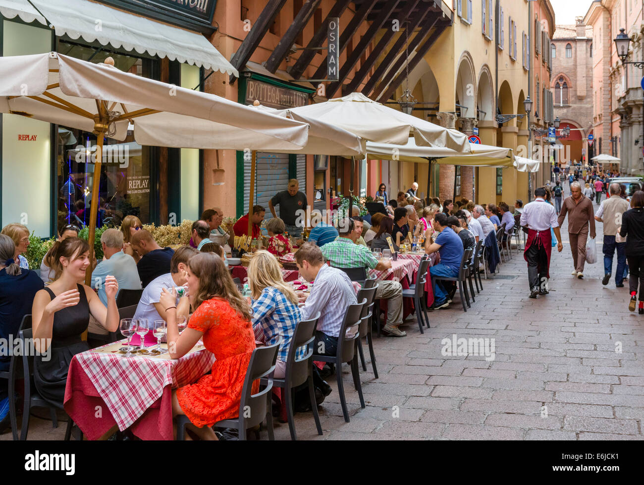 Restaurants on Via Clavature in the historic city centre, Bologna, Emilia Romagna, Italy Stock Photo