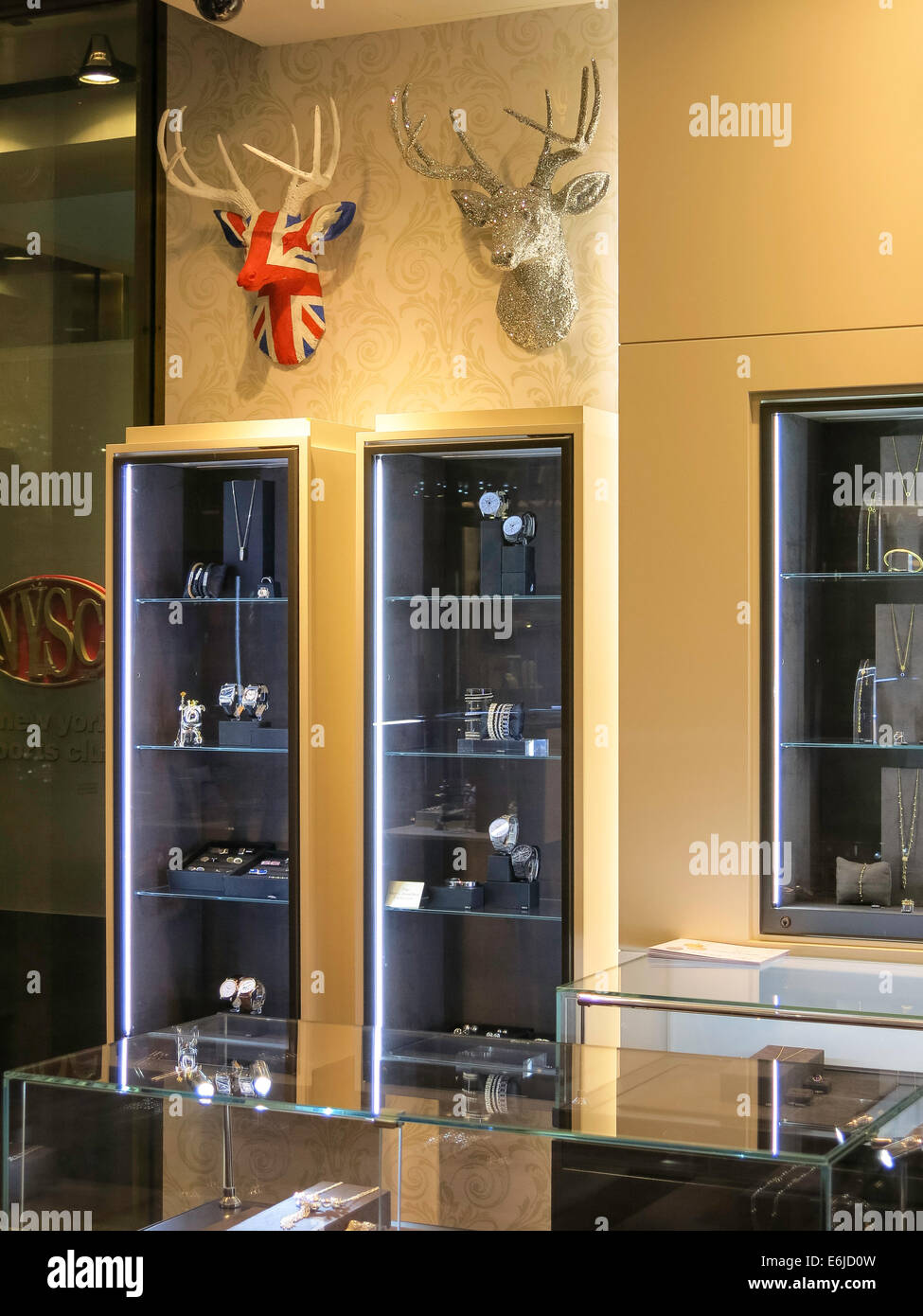 Links of London Jewelry Store, NYC Stock Photo Alamy