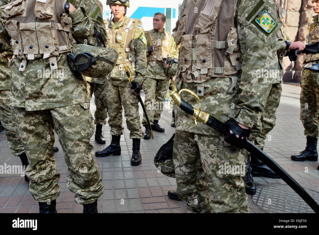 Kiev, Ukraine, 24th Aug, 2014. More than 2 thousands servicemen and Ukrainian military equipment such as armored troop carriers, cars, 'Grad' and 'Smerch' missiles systems take part in military parade on Independence Day of Ukraine. Credit:  Oleksandr Rupeta/Alamy Live News Stock Photo