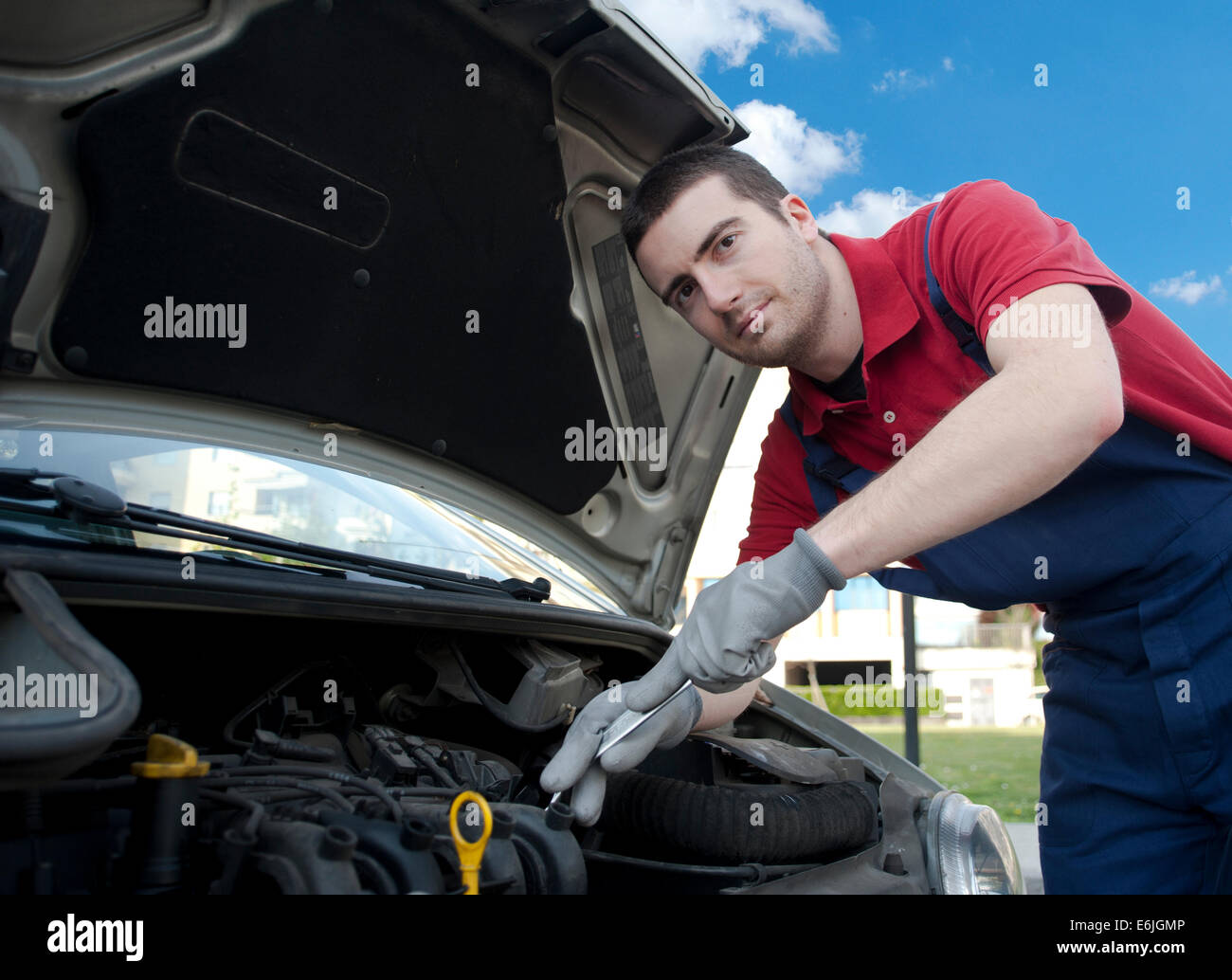 Mechanic auto repair hi-res stock photography and images - Alamy