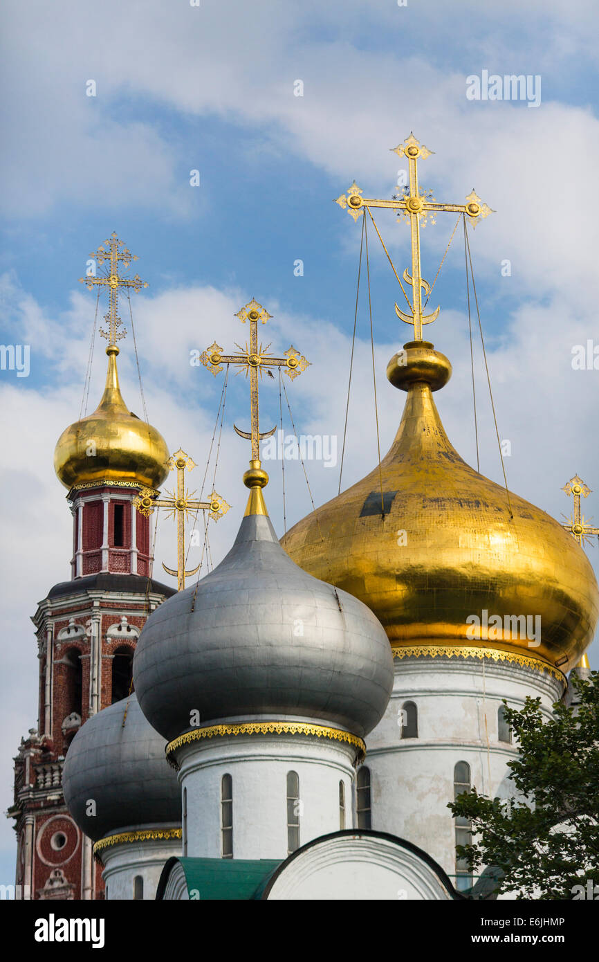 Golden onion domes of the Novodevichy Convent, a 17th century cloister in Moscow, Russia Stock Photo