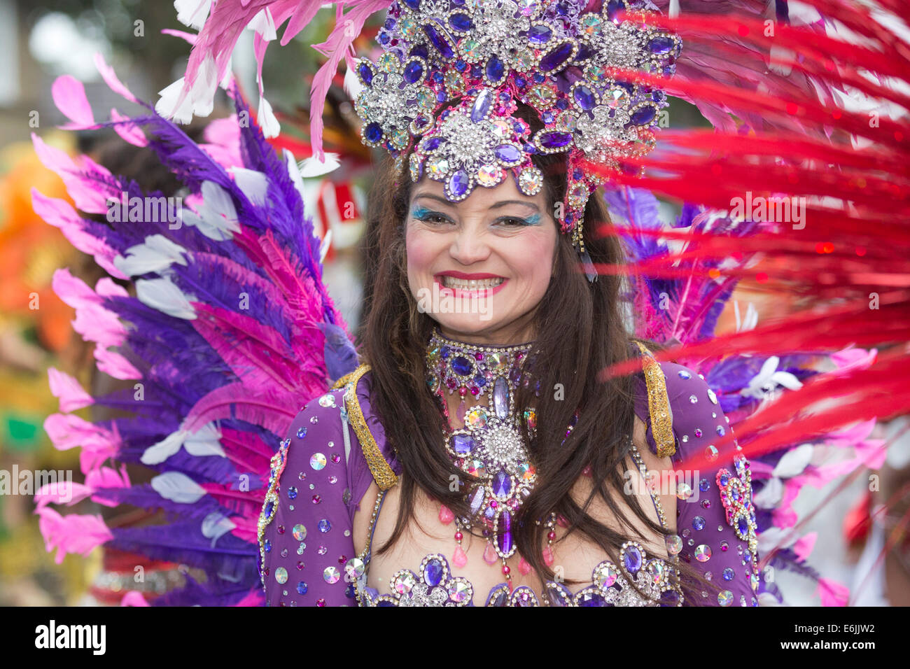 Samba dancers getting ready hi-res stock photography and images - Alamy