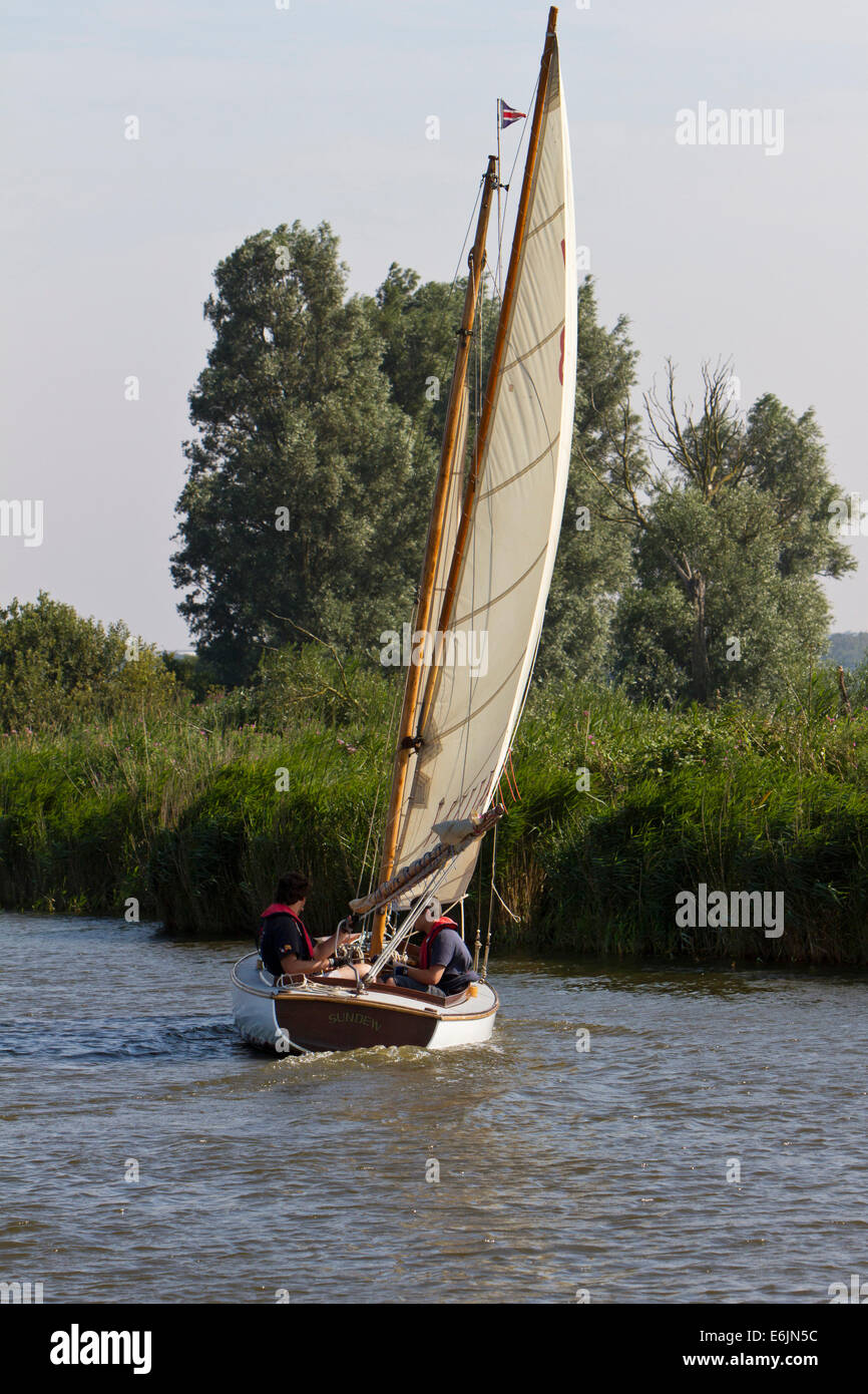 Dinghy sail sailing norfolk hires stock photography and images Alamy