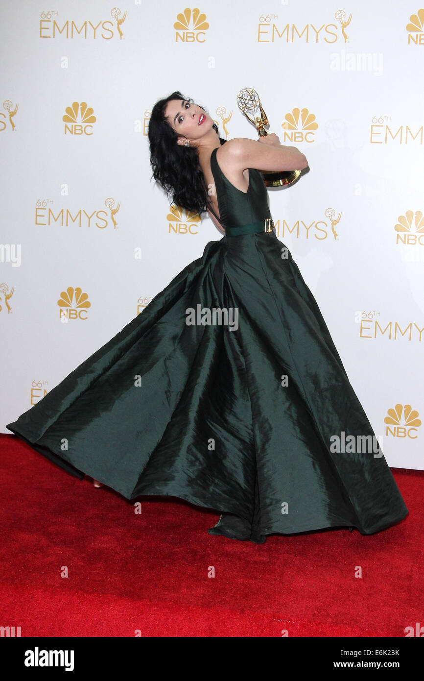 Los Angeles, California, USA. 25th Aug, 2014. Sarah Silverman poses in the press room during the 66th Annual Primetime Emmy Awards held at Nokia Theatre L.A. Live on August 25th, 2014 in Los Angeles, California. Credit:  TLeopold/Globe Photos/ZUMA Wire/Alamy Live News Stock Photo