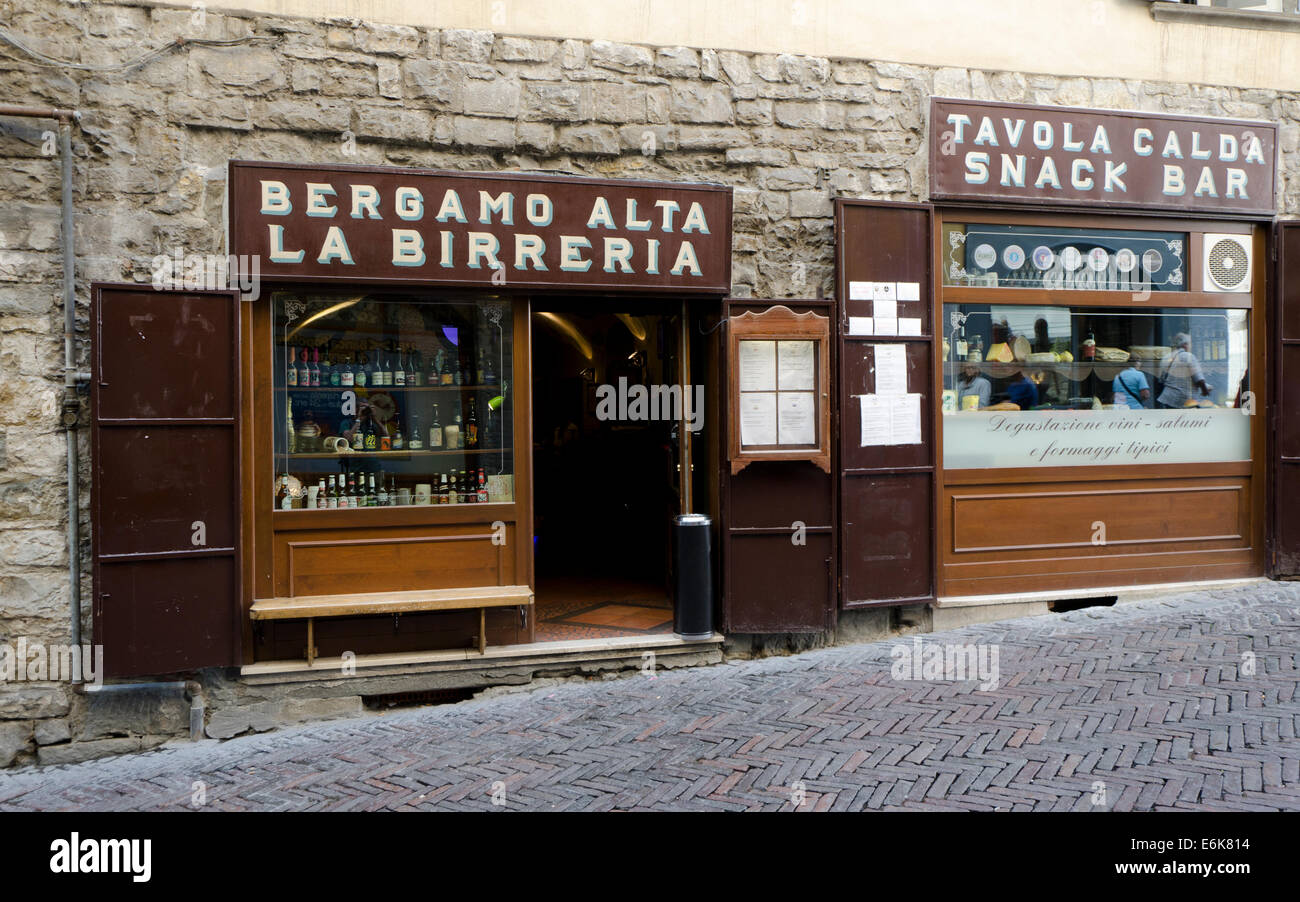 La dispensa di Arlecchino, Bergamo, Italy Stock Photo - Alamy