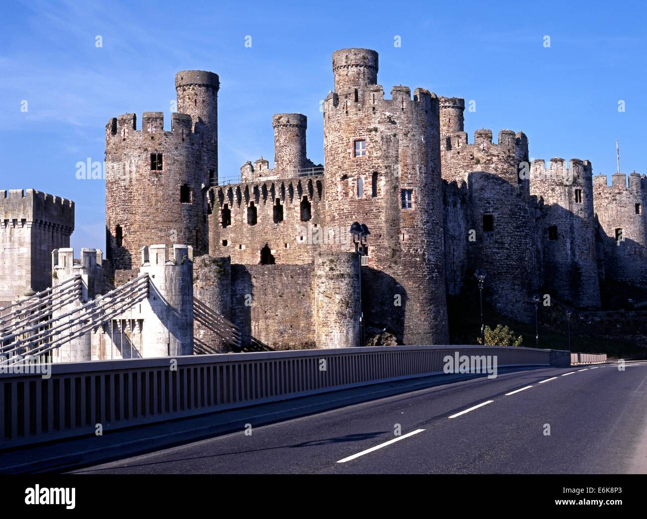 Medieval castle built between 1283 and 1289 during King Edward I's second campaign in North Wales, Conwy (Conway),  Wales. Stock Photo