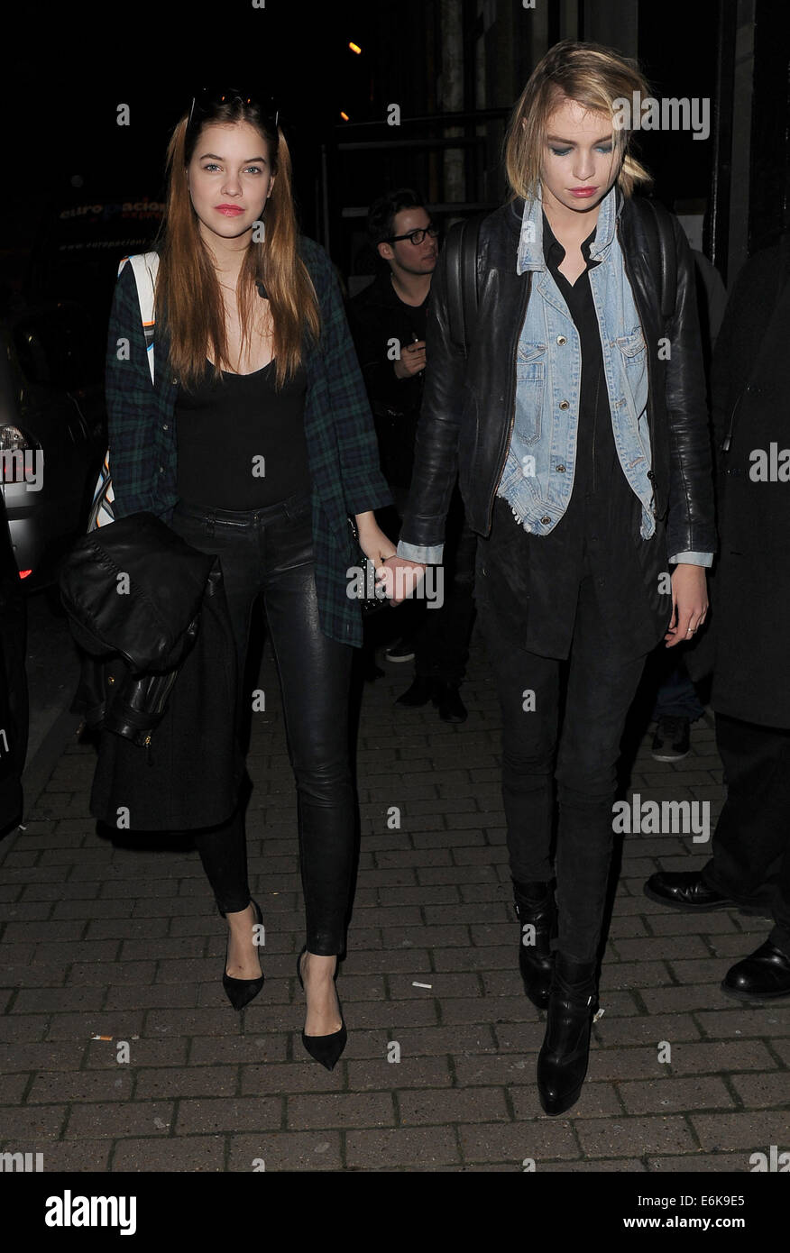 Cara Delevingne Leaving Giles Fashion Show Featuring Barbara Palvin Where London United Kingdom When 17 Feb 2014 Stock Photo Alamy