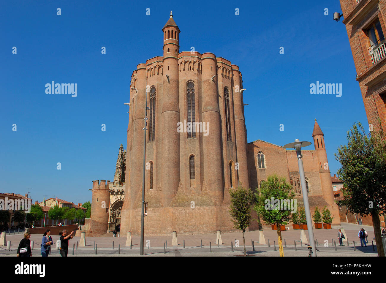 Cathedral saint cecile of albi and river tarn hires stock photography