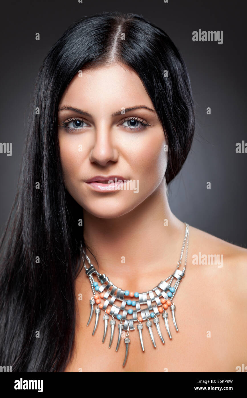 Dark hair young woman hi-res stock photography and images - Alamy