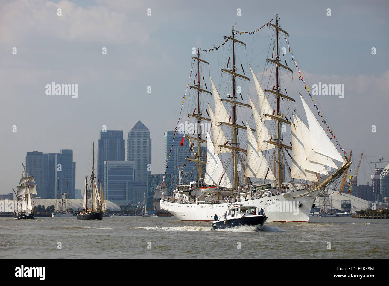 London, UK. 9th Sep, 2014. The Dar Mlodziezy, the largest ship taking part in the Tall ships Regatta in Greenwich, leads 'The Parade of Sail' out of London at the end of the four day regatta. Credit:  Steve Hickey/Alamy Live News Stock Photo