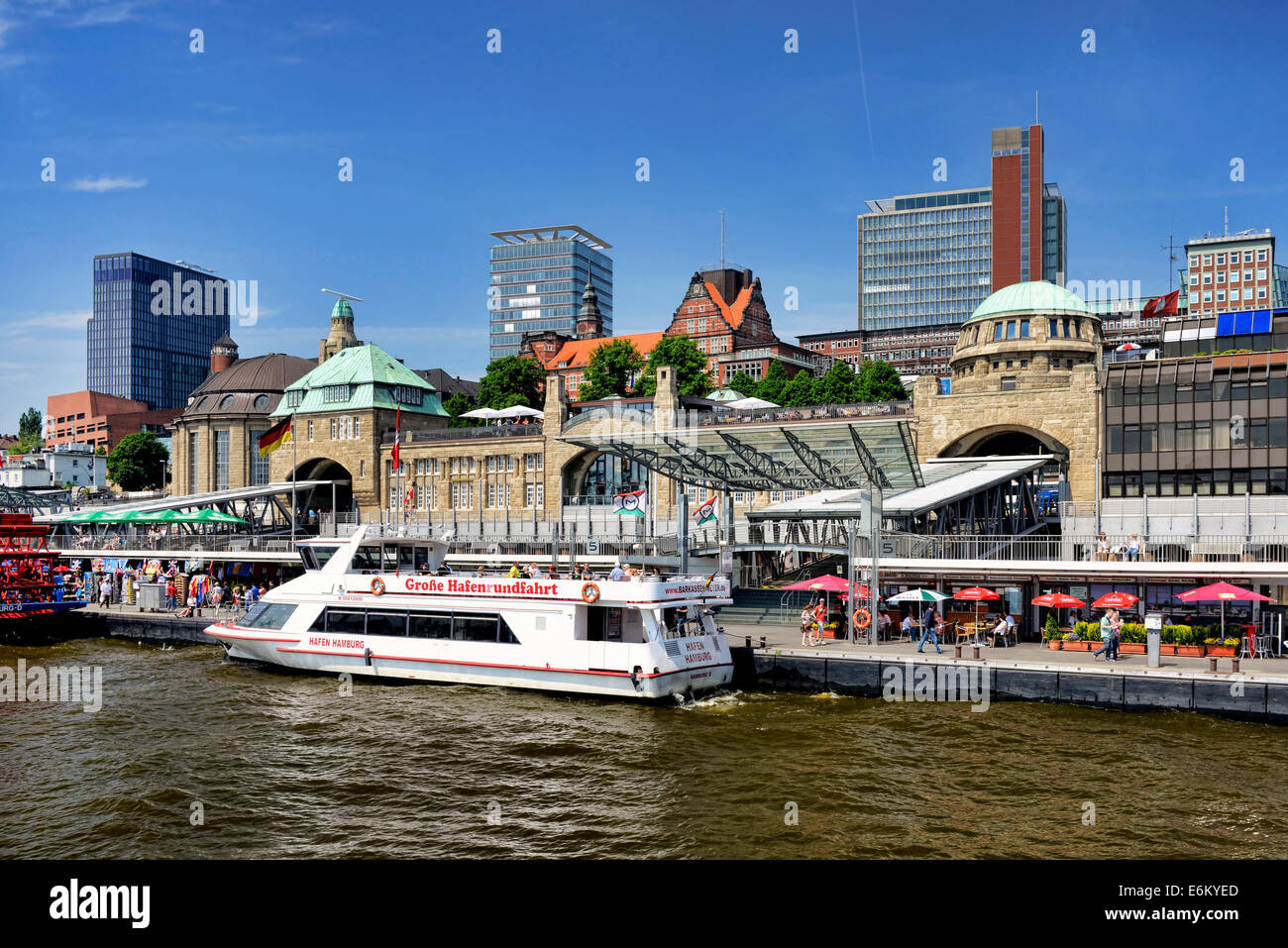 Die St. Pauli Landungsbrücken in Hamburg, Deutschland, Europa Stock Photo