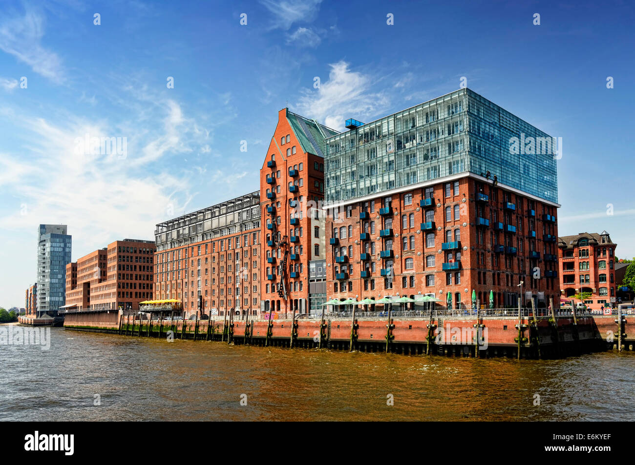 Stadtlagerhaus, Holzhafen-Ost und Kristalltower in Altona, Hamburg, Deutschland, Europa Stock Photo