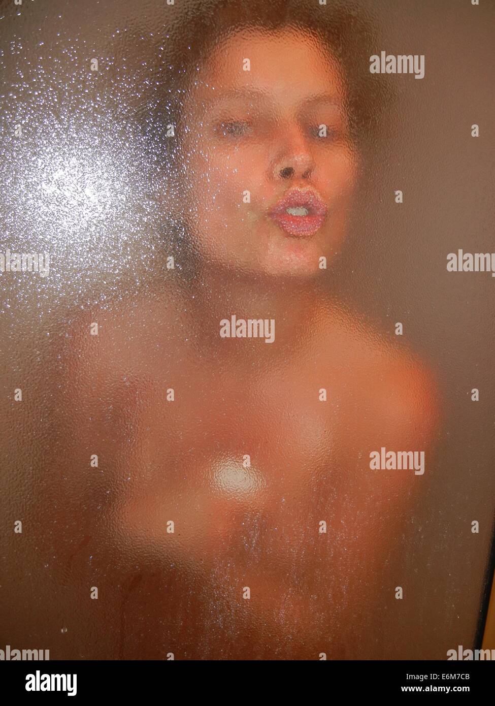 Girl In Shower Pics