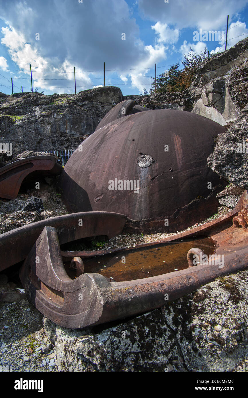 Broken gun turret and debris of the exploded magazine in the Fort de Loncin, destroyed during World War One, Liège, Belgium Stock Photo