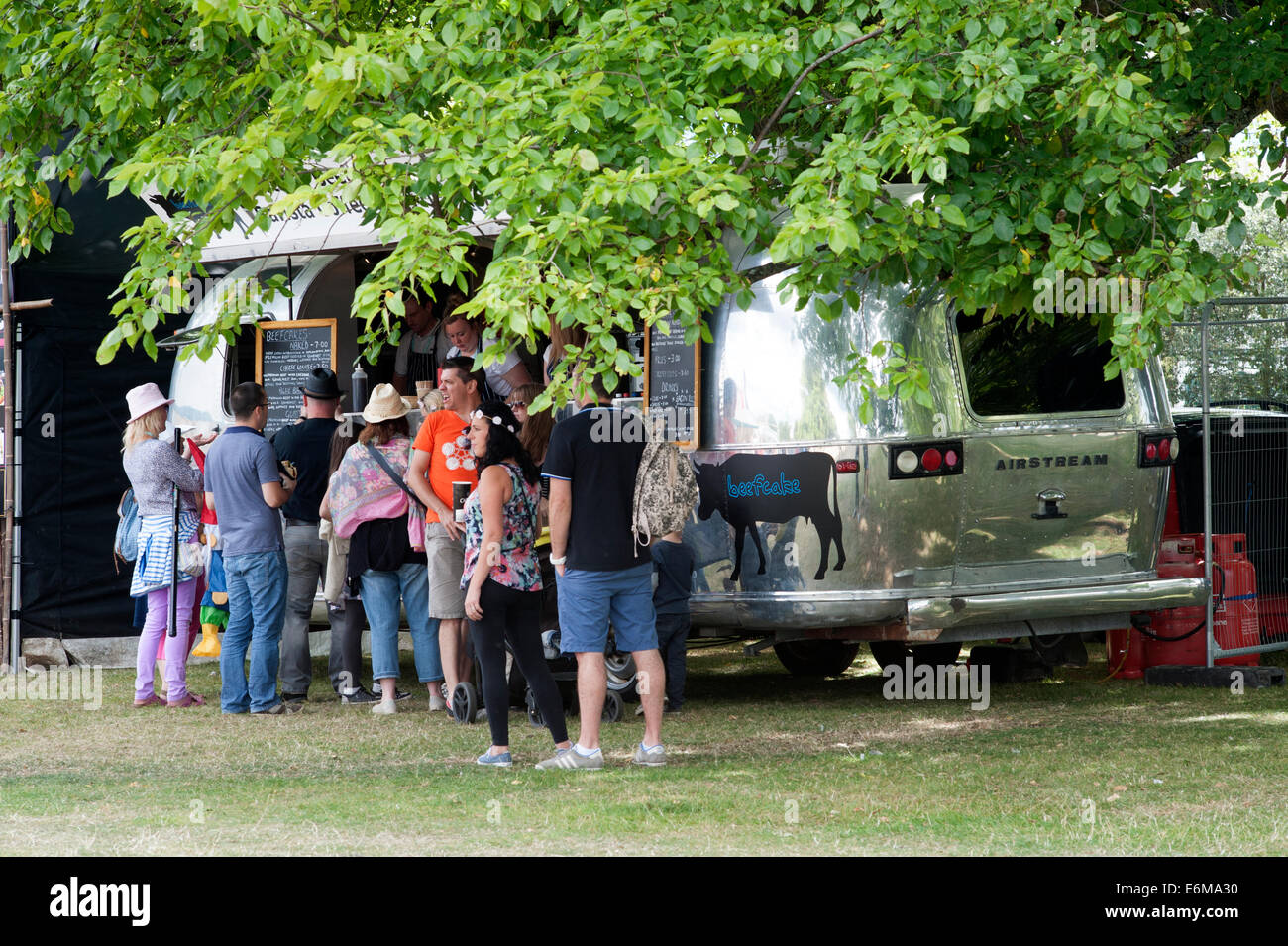 people queue for snacks at an american themed diner at the victorious festival 2014 southsea england uk Stock Photo