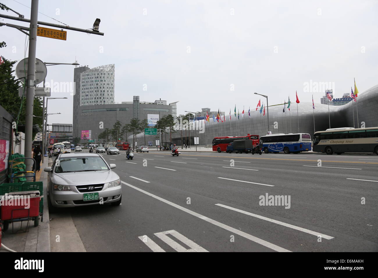 Dongdaemun History & Culture Park in South Korea Stock Photo Alamy