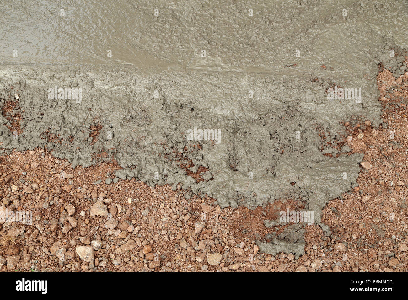 Wet cement concrete for new floor Stock Photo Alamy