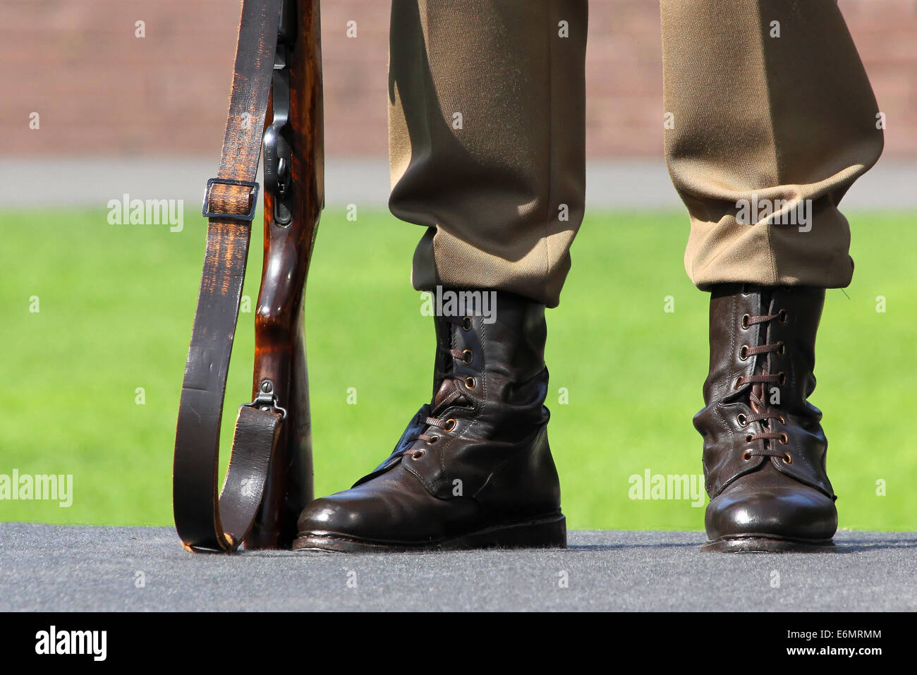 Feet of soldier hires stock photography and images Alamy