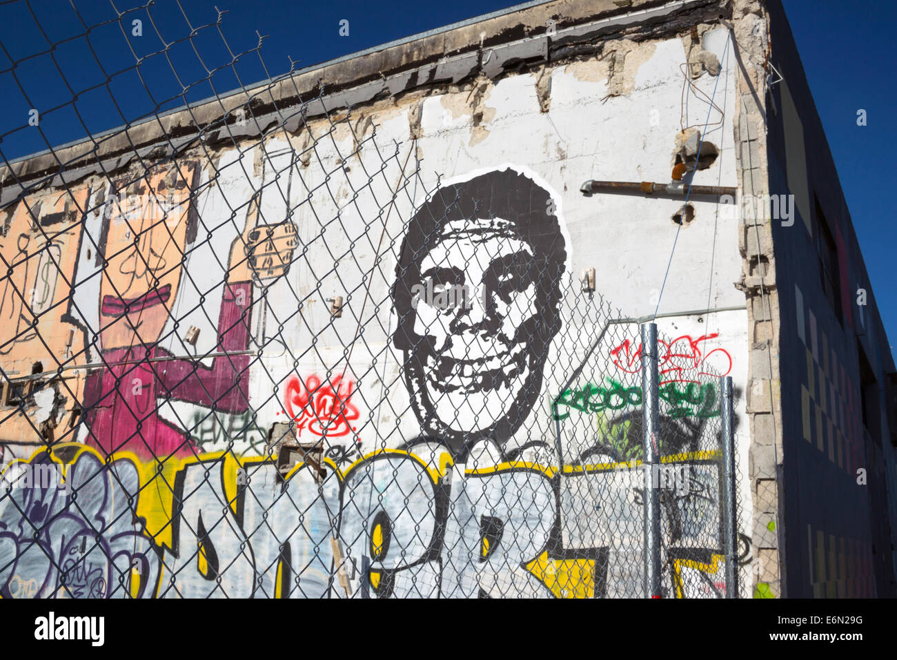 Chain link fence street art hires stock photography and images Alamy