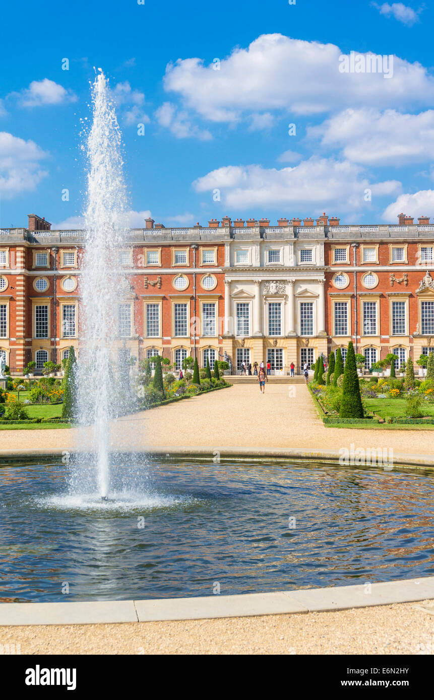 Hampton Court Palace Fountain South Front and Privy Garden London England UK GB EU Europe Stock Photo