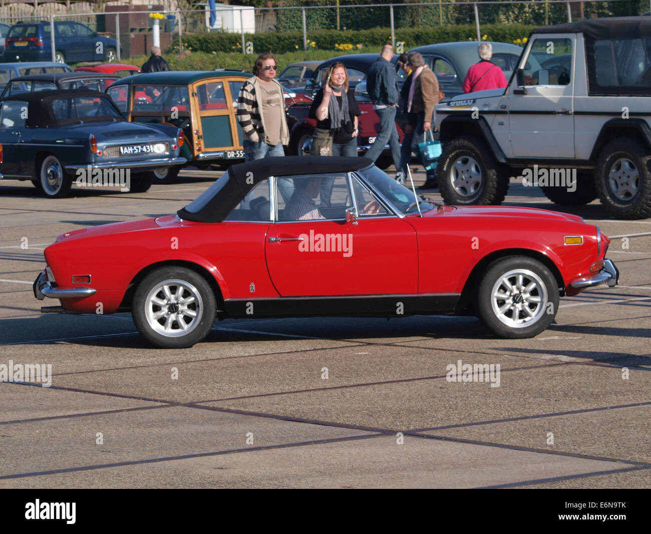 Fiat 124 sport spider hi-res stock photography and images - Alamy