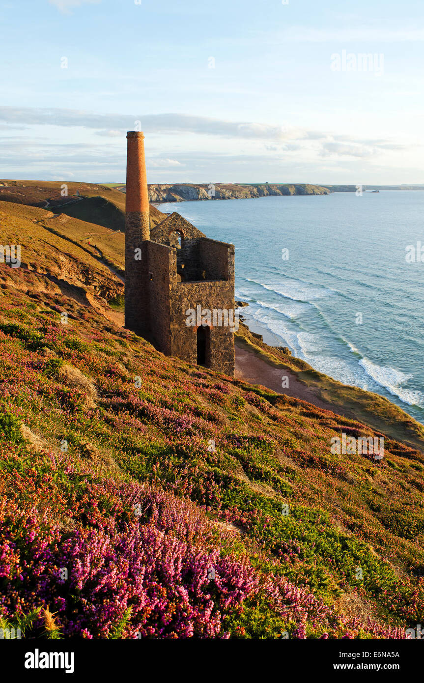 The old engine house at the closed down Towanroath Tin MIne near St.Agnes in Cornwall, UK Stock Photo
