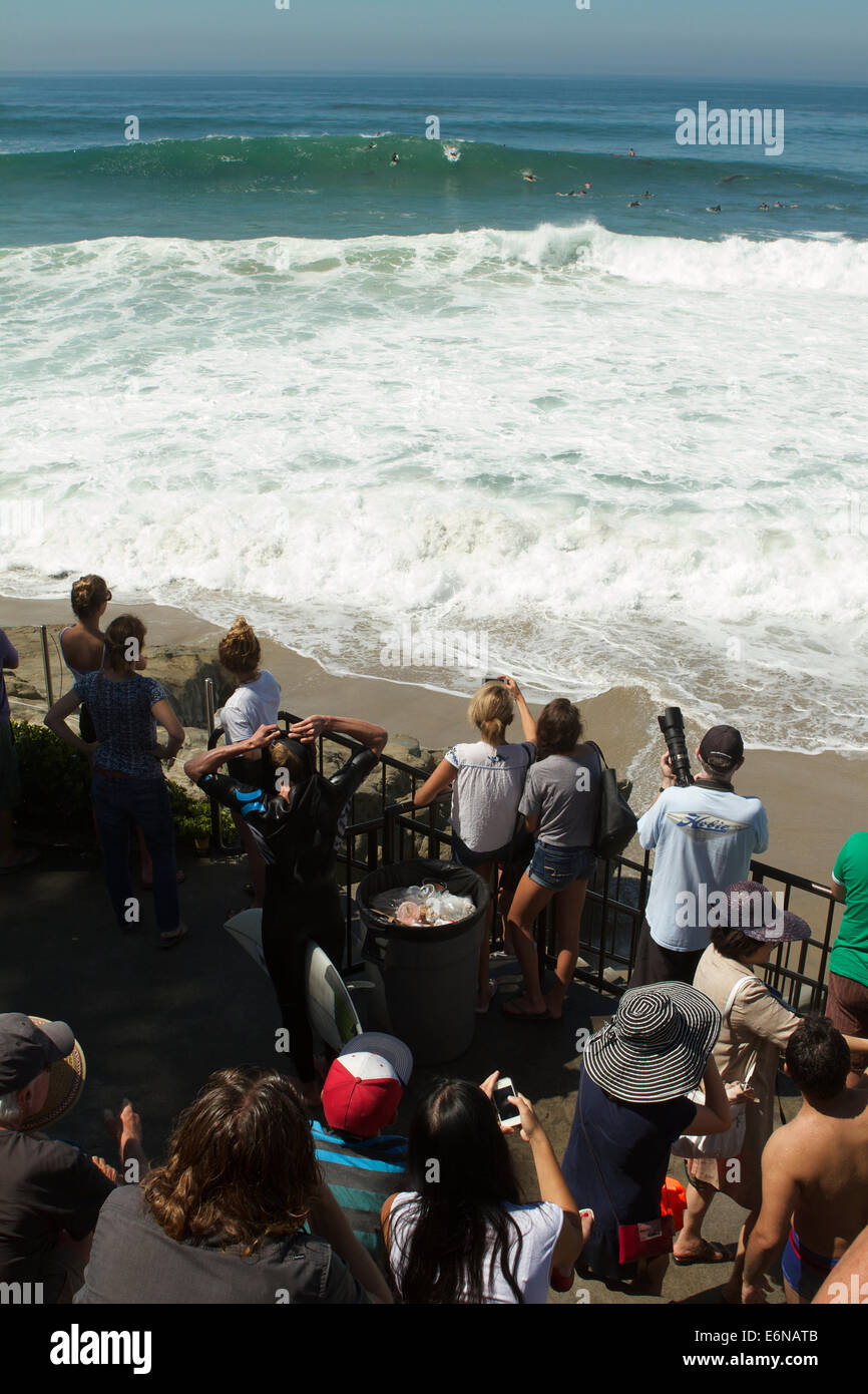 Laguna Beach, California, USA. 27th August, 2014. Surfers enjoying the