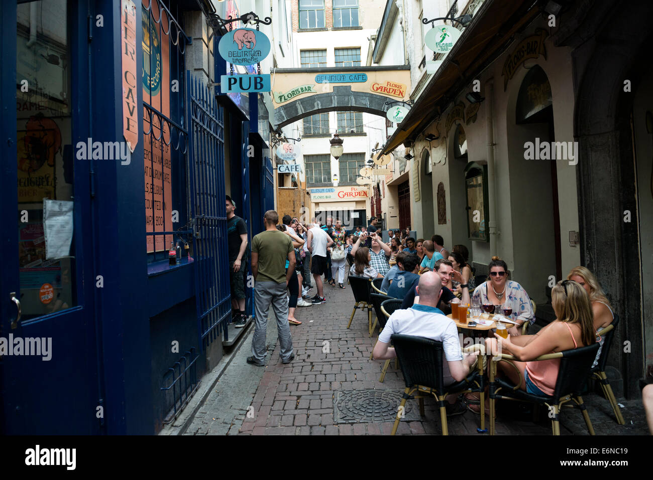 How Many Bars High Resolution Stock Photography and Images - Alamy