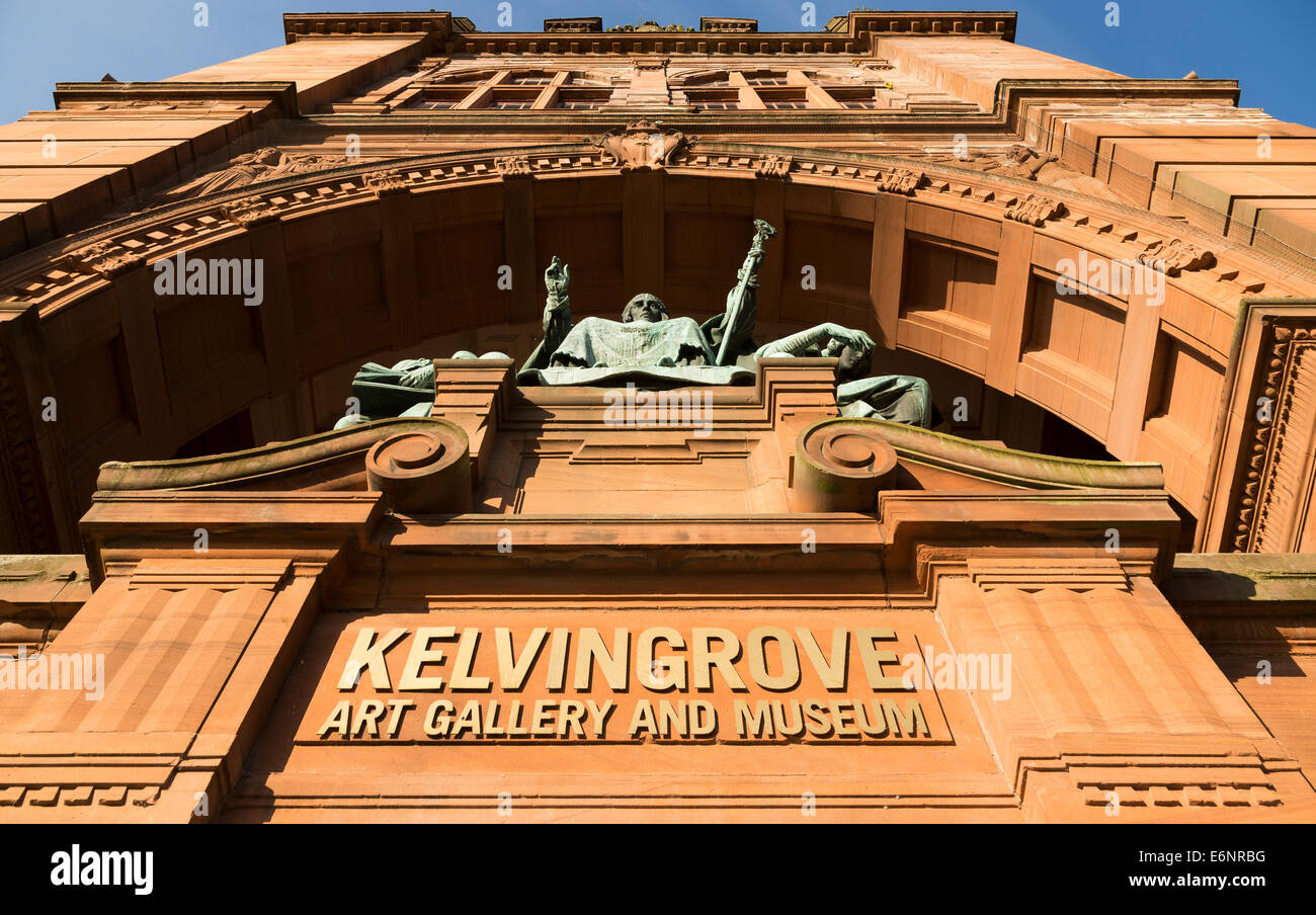 Entrance to kelvingrove art gallery and museum hi-res stock photography ...