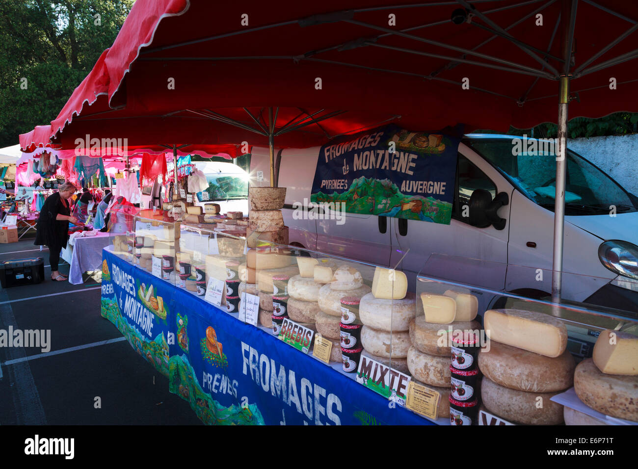 Cheese market stall hires stock photography and images Alamy