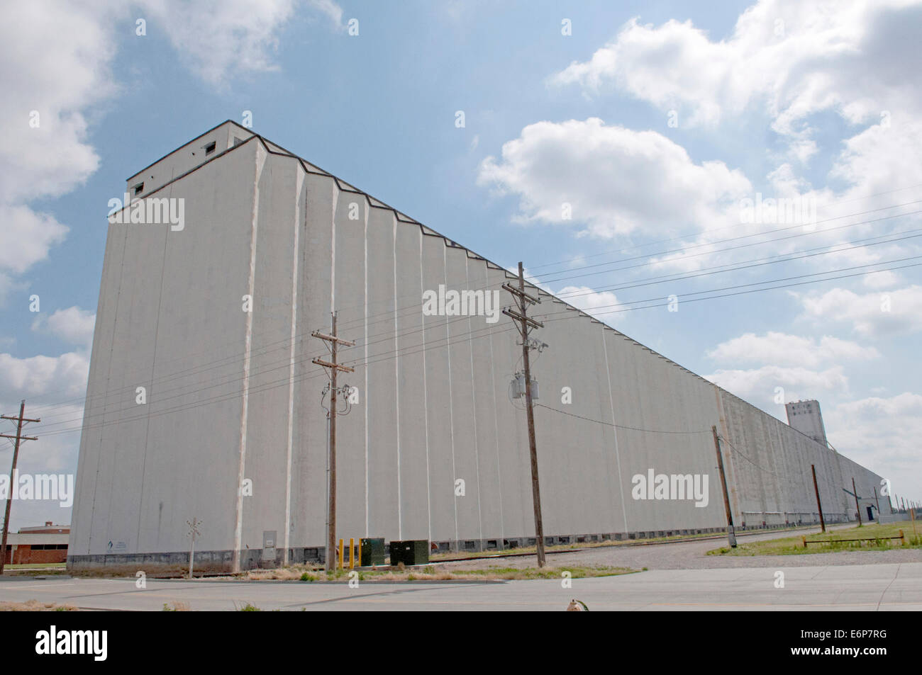 USA, Kansas. Grain Elevators for Storage Stock Photo