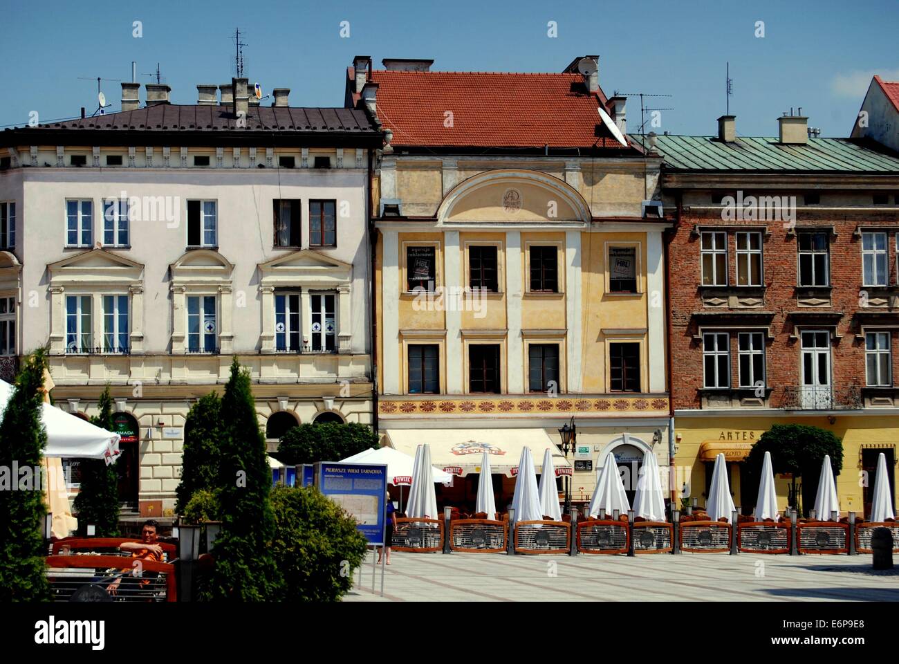 TARNÓW, POLAND Elegant baroque 18th century houses and outdoor cafés