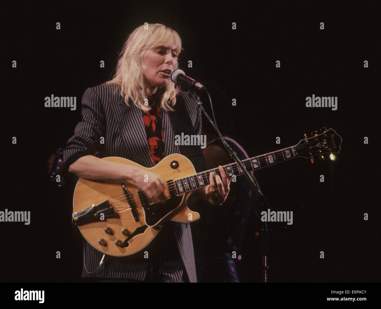 Joni mitchell hires stock photography and images Alamy