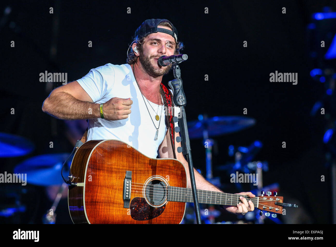 Thomas rhett akins jr hires stock photography and images Alamy
