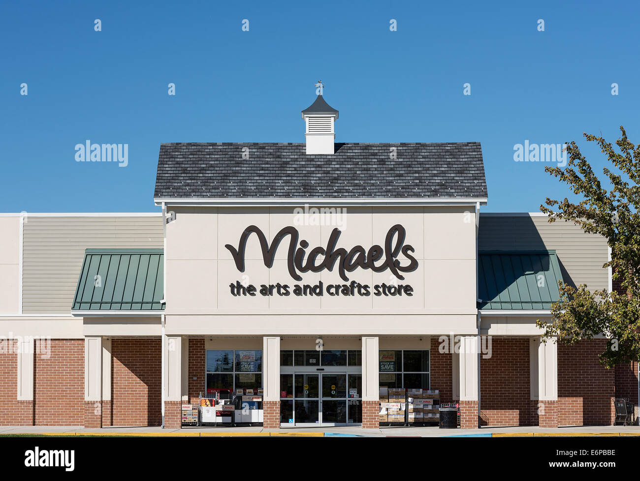 Michaels store storefront hi-res stock photography and images - Alamy