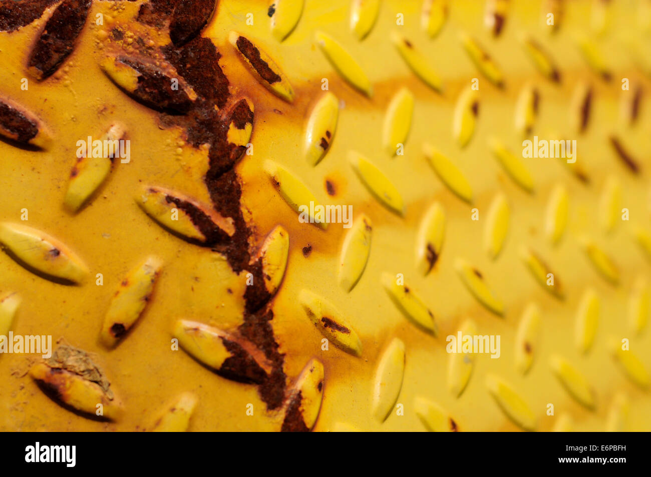 Rusted, yellow metal diamond plate sheet Stock Photo Alamy