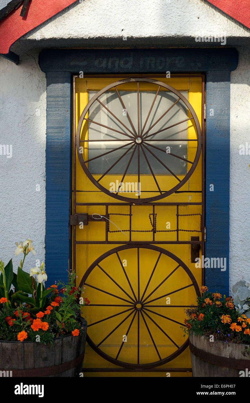 Shops Door High Resolution Stock Photography and Images Alamy