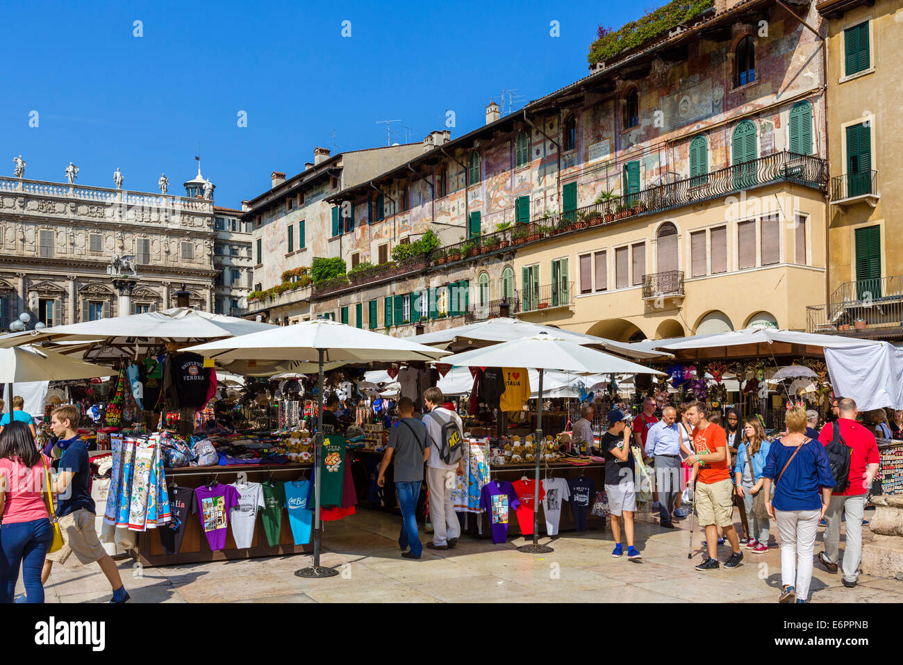 Market stalls on the Piazza delle Erbe, Verona, Veneto, Italy Stock Photo