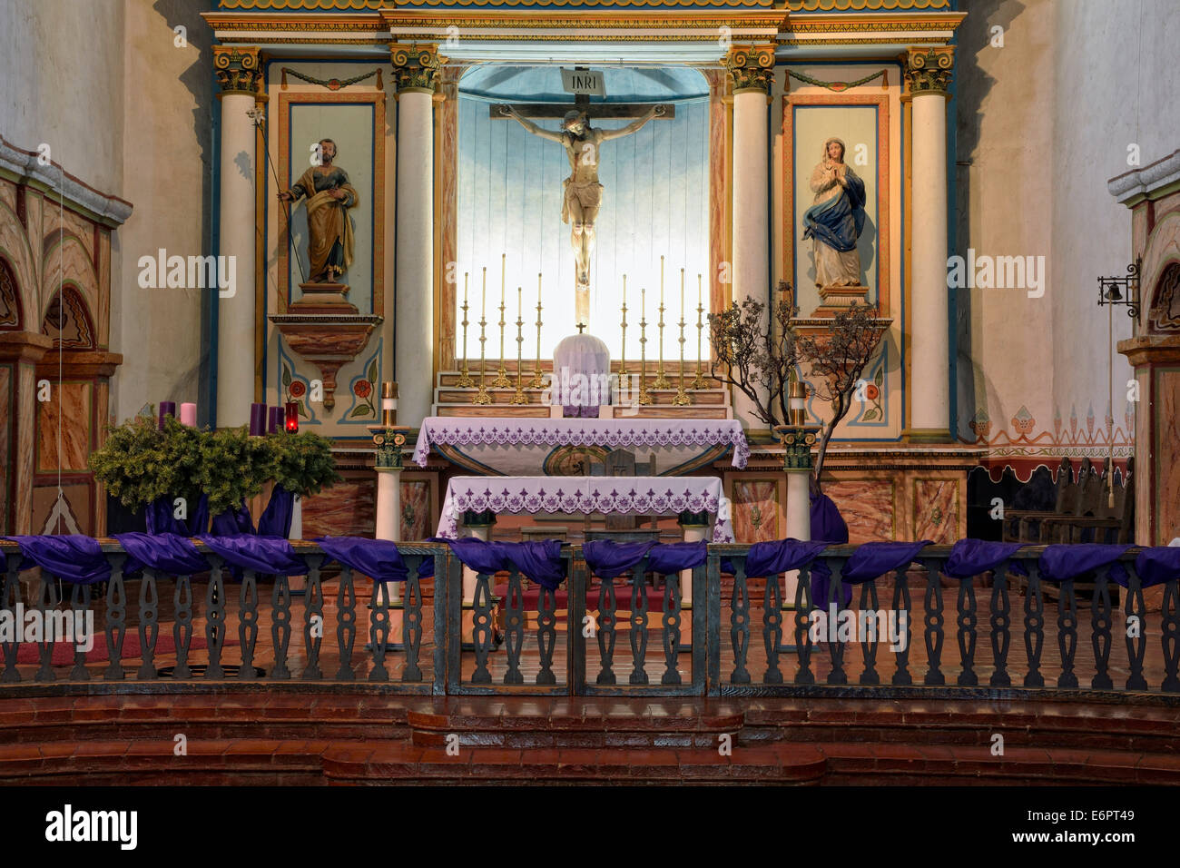 Main altar, Mission San Luis Rey de Francia, Oceanside, California, USA Stock Photo