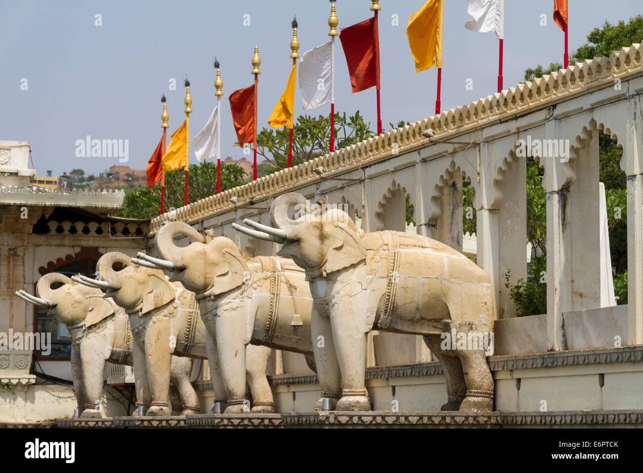 Elephant sculpture adorning the entrance of Jag Mandir, also called Lake Garden Palace, on Lake Pichola in Udaipur, Rajastan Stock Photo