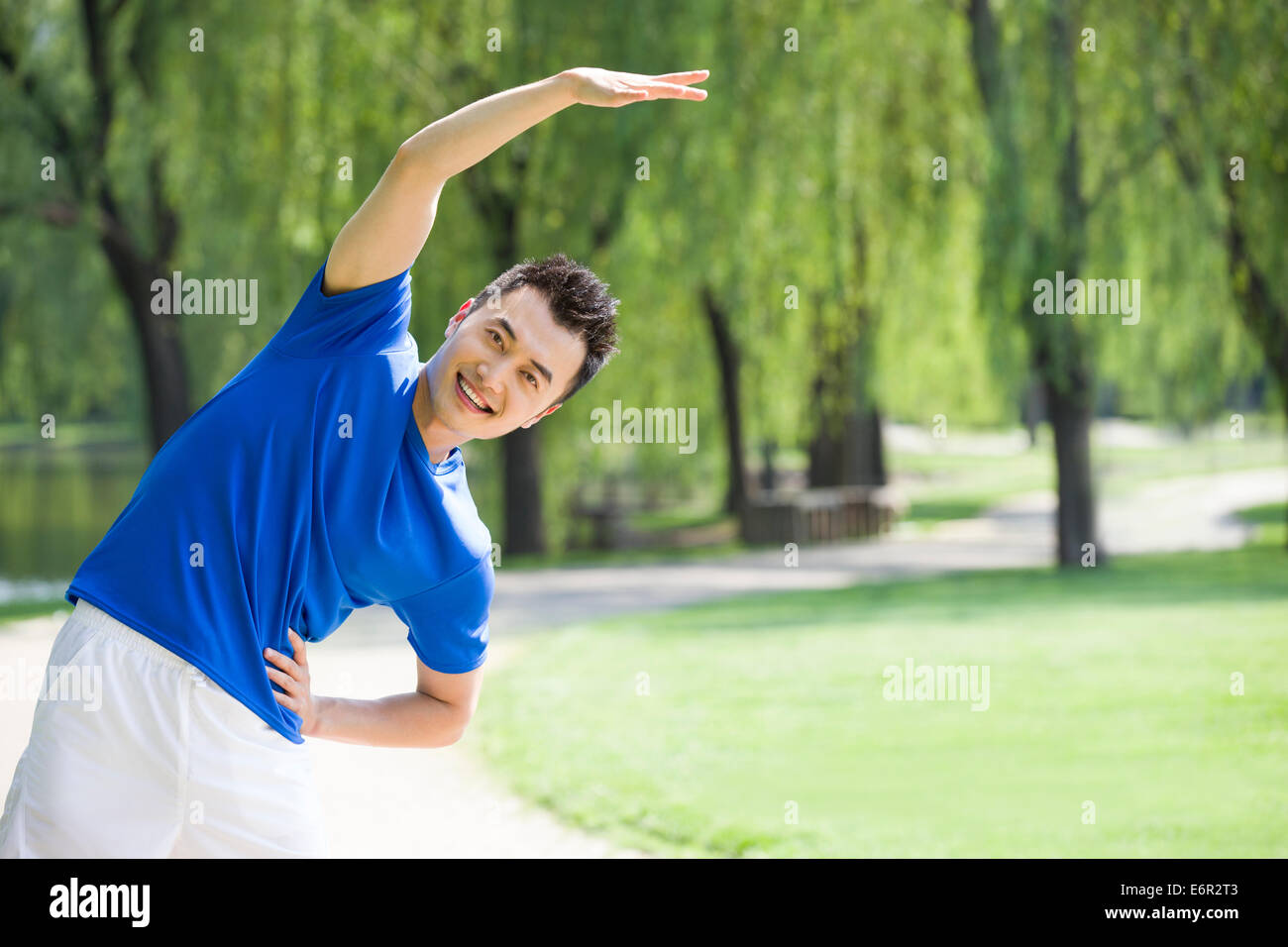 Young men exercising outdoor hi-res stock photography and images - Alamy